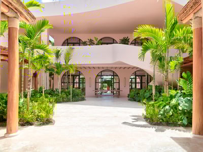 Luxury Villa Photo #16