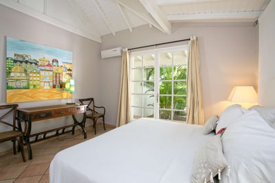 Luxury Villa Photo #26