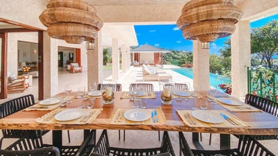 Luxury Villa Photo #17