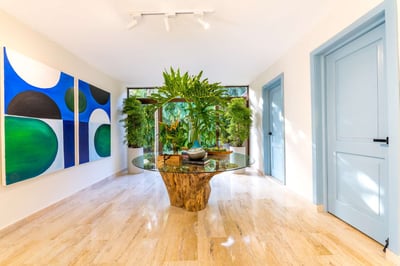 Luxury Villa Photo #14