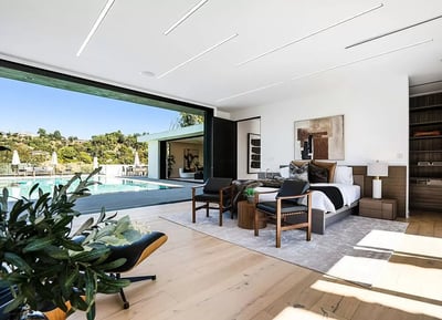 Luxury Villa Photo #40