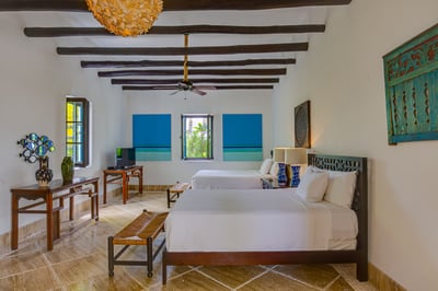 Luxury Villa Photo #34