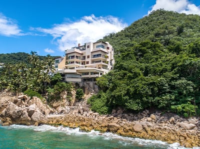 Luxury Villa Photo #33