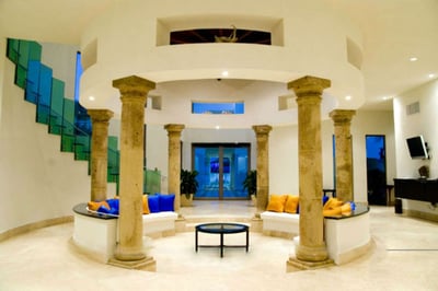Luxury Villa Photo #9
