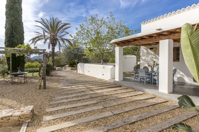 Luxury Villa Photo #11