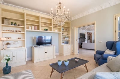 Luxury Villa Photo #23