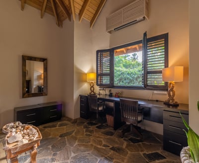 Luxury Villa Photo #46