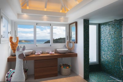 Luxury Villa Photo #32