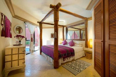 Luxury Villa Photo #11