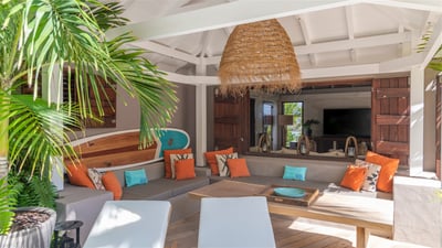 Outdoor Lounge Area