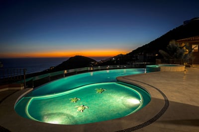 Luxury Villa Photo #15