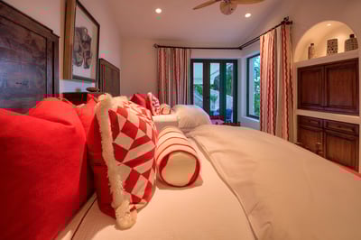 Luxury Villa Photo #37