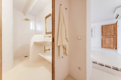 Luxury Villa Photo #47