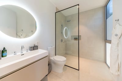 Luxury Villa Photo #17