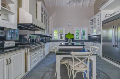 Luxury Villa Photo #34