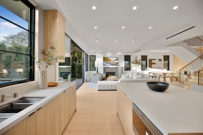 Luxury Villa Photo #23