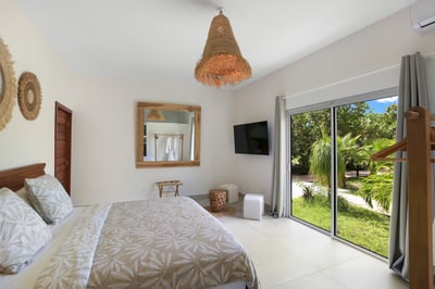 Luxury Villa Photo #50