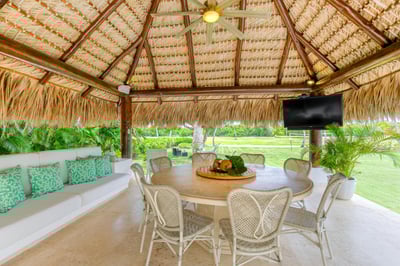 Luxury Villa Photo #6