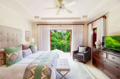 Luxury Villa Photo #12