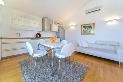 Luxury Villa Photo #30