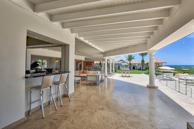 Luxury Villa Photo #8