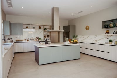 Luxury Villa Photo #21