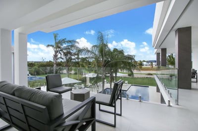Luxury Villa Photo #16