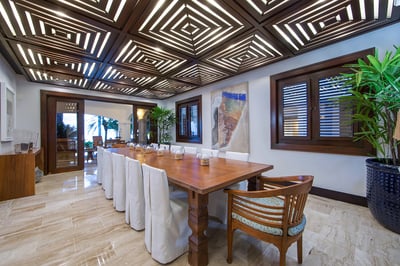 Luxury Villa Photo #15