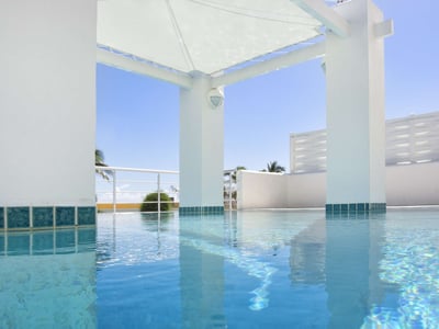 Luxury Villa Photo #3