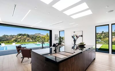 Luxury Villa Photo #24