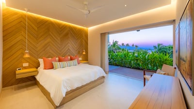 Luxury Villa Photo #16