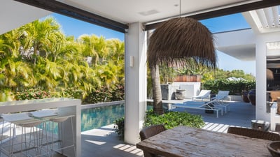 Luxury Villa Photo #17