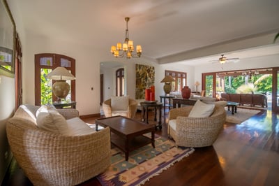 Luxury Villa Photo #10