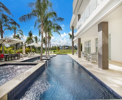 Luxury Villa Photo #4