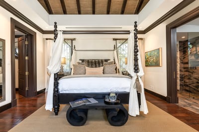 Luxury Villa Photo #56