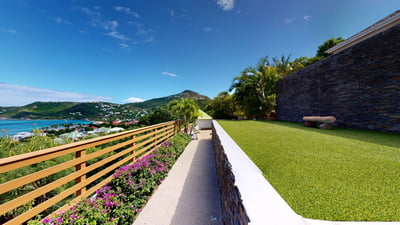 Luxury Villa Photo #17