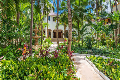 Luxury Villa Photo #60