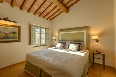 Luxury Villa Photo #25