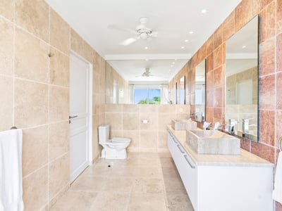 Luxury Villa Photo #33