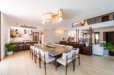 Luxury Villa Photo #9