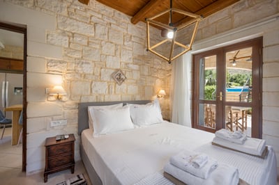 Luxury Villa Photo #46