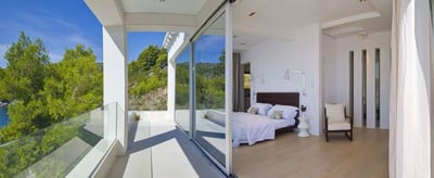 Luxury Villa Photo #30