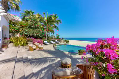 Luxury Villa Photo #8