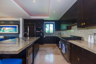 Luxury Villa Photo #19