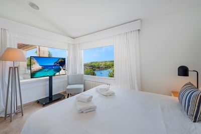 Luxury Villa Photo #30