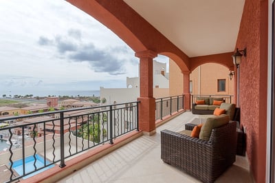 Luxury Villa Photo #4