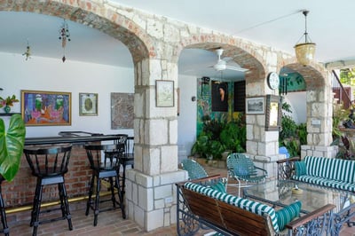 Luxury Villa Photo #10