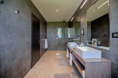 Luxury Villa Photo #53