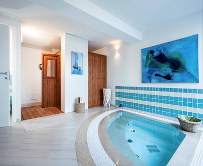 Luxury Villa Photo #22
