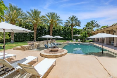 Luxury Villa Photo #4